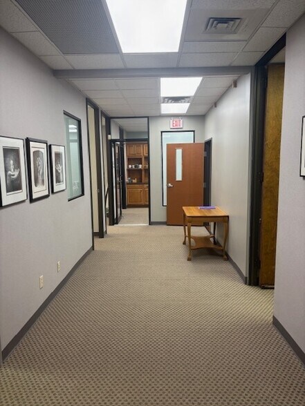 More Photos Of 6314 Rucker Rd, Indianapolis Serviced Offices For Sale