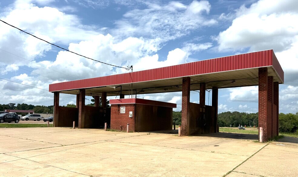 More Photos Of 19617 US-82, Carrollton Carwash For Sale