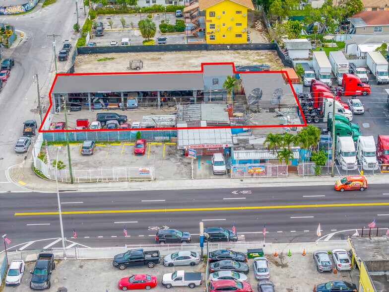 More Photos Of 2395 NW 36th St, Miami Service For Lease