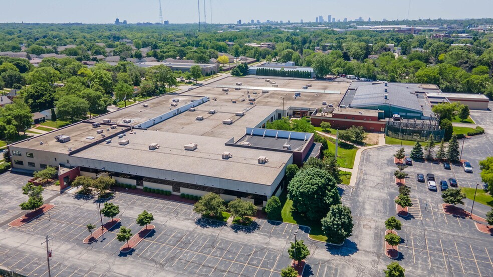 More Photos Of 5055 N Lydell Ave, Glendale Flex For Lease