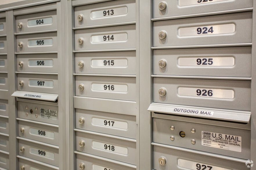 More Photos Of 8710 Cameron St, Silver Spring Apartments For Lease