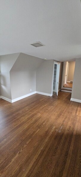 More Photos Of 4502 Fegenbush Ln, Louisville Specialty For Sale