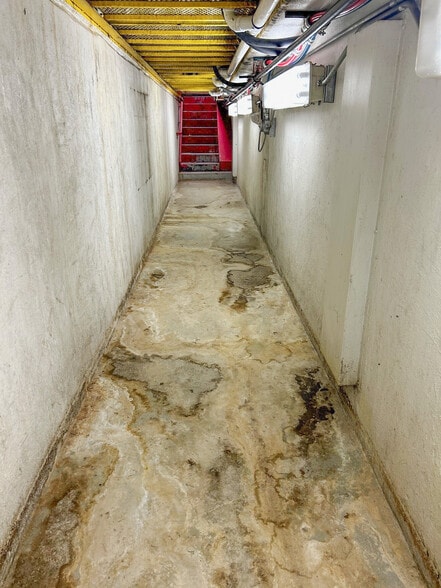 More Photos Of 11122 E 71st St, Tulsa Freestanding For Sale