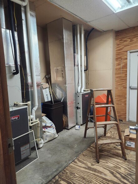 More Photos Of 826 Franklin Rd, Mercer Medical For Lease