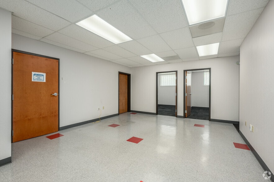 More Photos Of 3637 Mission Ave, Carmichael Office For Sale