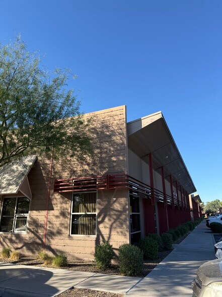 More Photos Of 5425 E Bell Rd, Scottsdale Medical For Lease