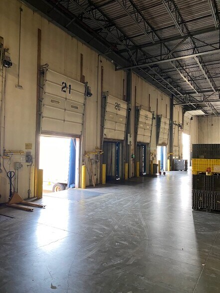 More Photos Of 910 E 169th St, Westfield Distribution For Lease