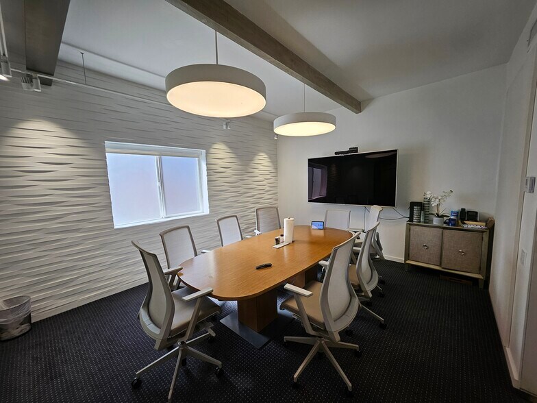 More Photos Of 1635 Pontius Ave, Los Angeles Medical For Lease