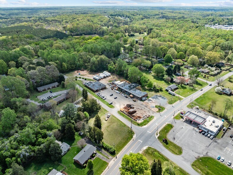 More Photos Of 110 E Wall St, Rural Hall Garden Center For Sale