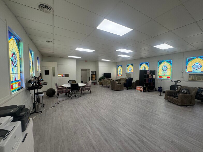 More Photos Of 1052 & 1060 Memorial Dr SE, Atlanta Religious Facility For Lease