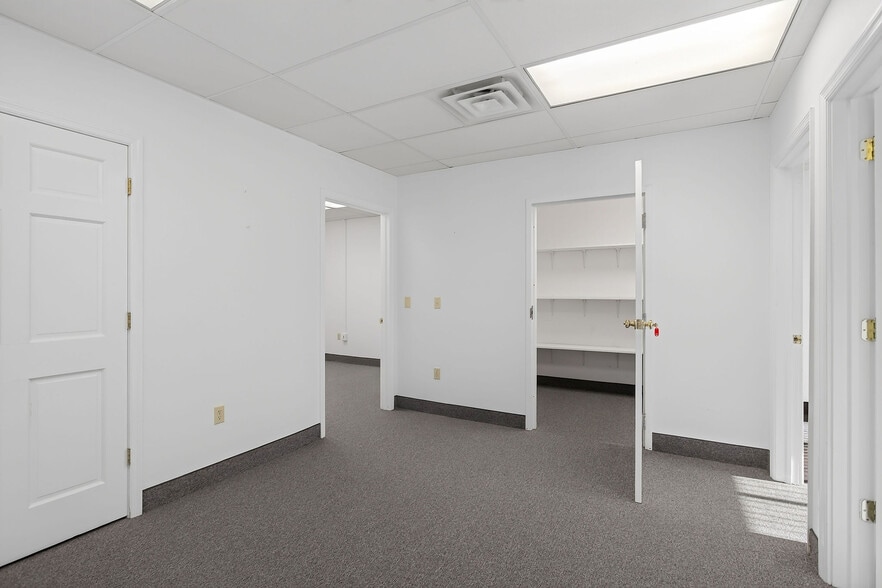 More Photos Of 789 Main St, Great Barrington Medical For Sale
