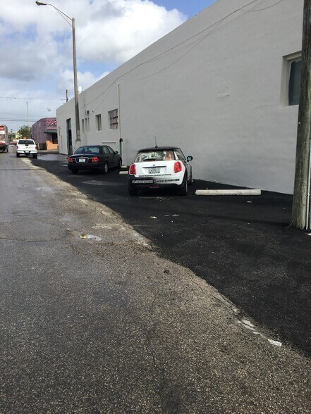 More Photos Of 5201 NW 37th Ave, Miami Warehouse For Lease