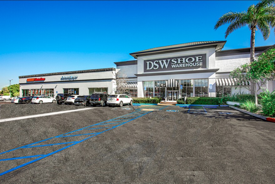 More Photos Of 17400-17544 Hawthorne Blvd, Torrance Unknown For Lease