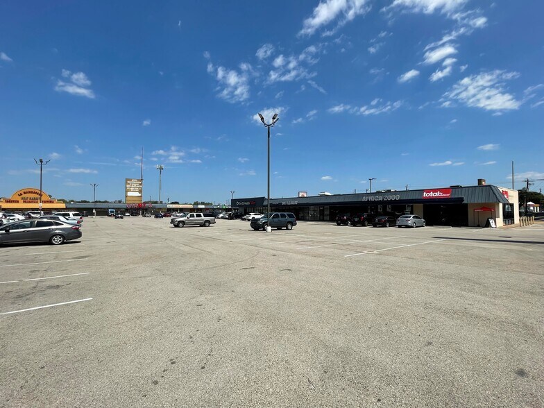 More Photos Of 5700-5748 W Little York Rd, Houston Freestanding For Lease