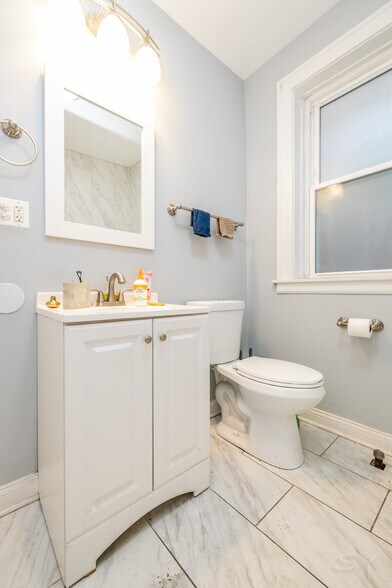 More Photos Of 7751 S Phillips Ave, Chicago Industrial For Sale