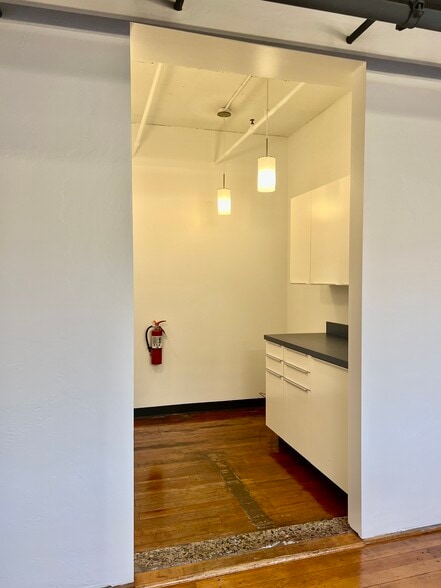 More Photos Of 1100 NW Glisan St, Portland Office For Lease