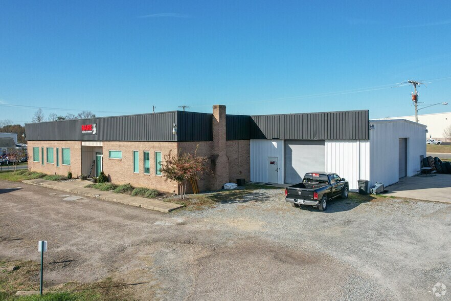 More Photos Of 10941 Houser Dr, Fredericksburg Manufacturing For Lease