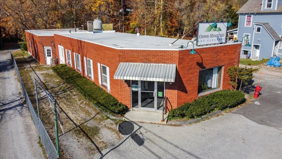 More Photos Of 256 Benmont Ave, Bennington Freestanding For Sale