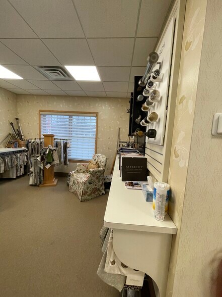 More Photos Of 59 Sunrise hwy, East Islip Freestanding For Lease
