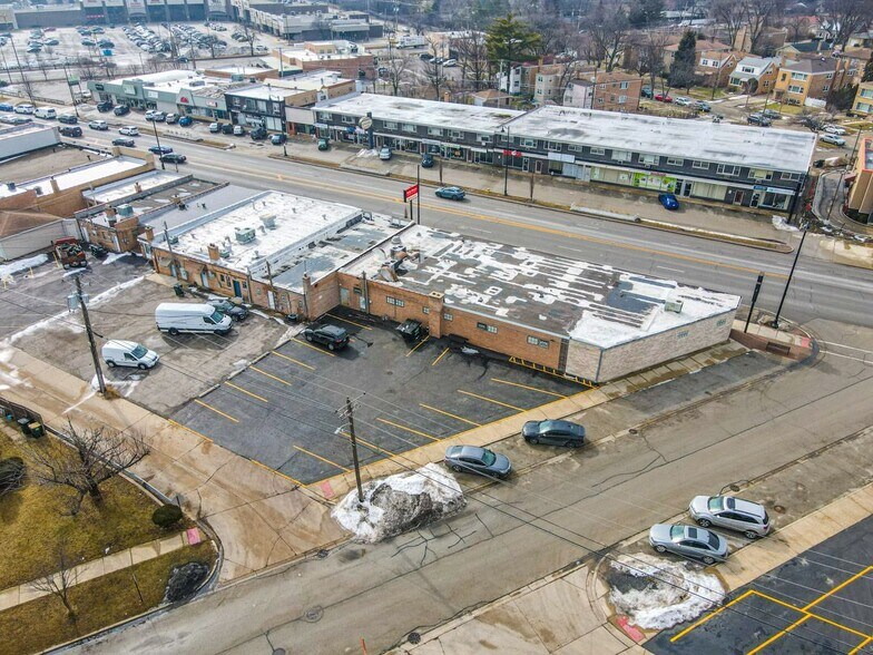 More Photos Of 8057 N Milwaukee Ave, Niles General Retail For Sale