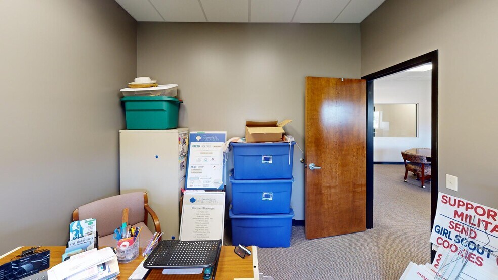 More Photos Of 1170 E Pershing Rd, Decatur Office For Sale