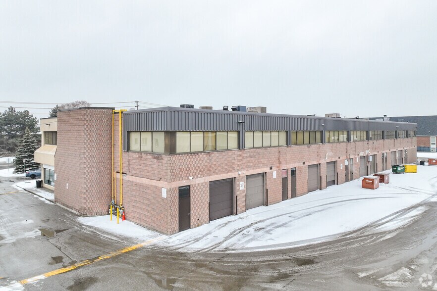 More Photos Of 3477 Kennedy Rd, Toronto Showroom For Lease