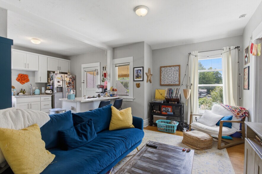 More Photos Of 308 High St, Oregon City Multifamily For Sale
