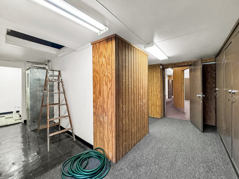 More Photos Of 920 S Atlantic Blvd, Los Angeles Office For Sale