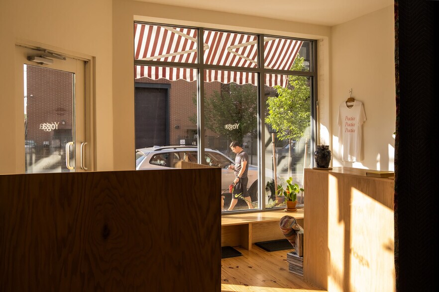 More Photos Of 424 Van Brunt St, Brooklyn Storefront Retail Residential For Lease