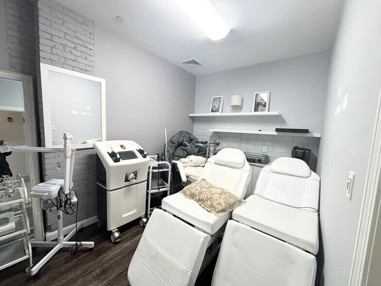 More Photos Of 130-138 Pleasant St, Malden Apartments For Lease