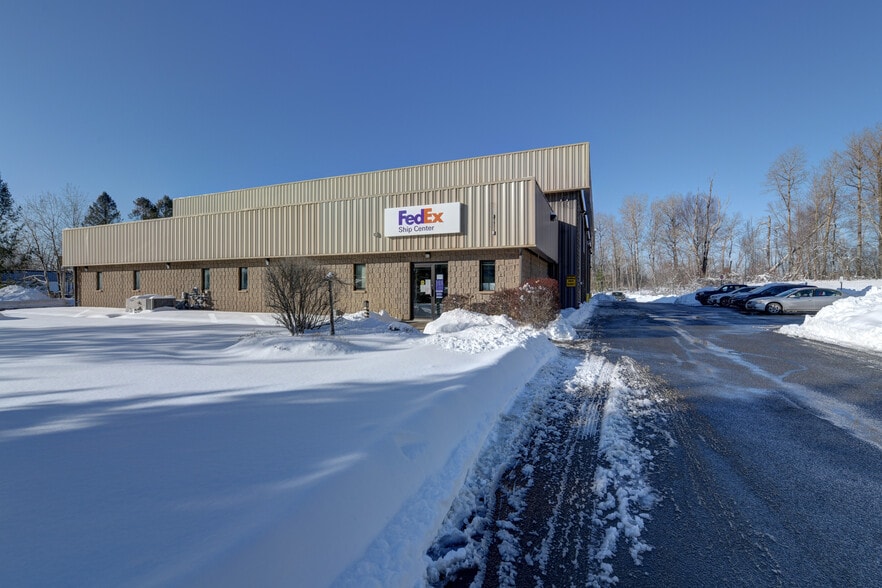 More Photos Of 1 Federico Dr, Pittsfield Light Distribution For Sale