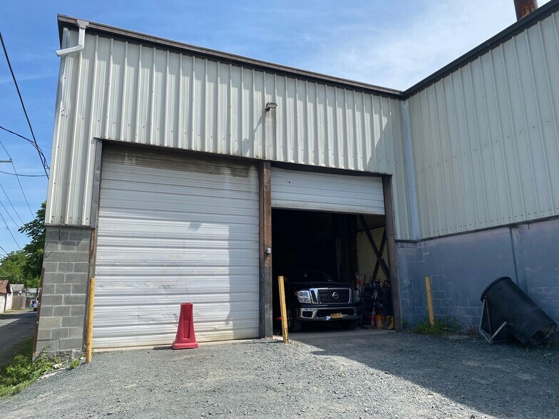 More Photos Of 351-361 2nd St, Troy Industrial For Sale