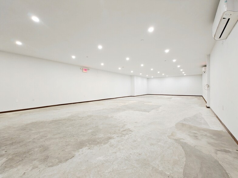 More Photos Of 1546 Broadway, Brooklyn Apartments For Sale