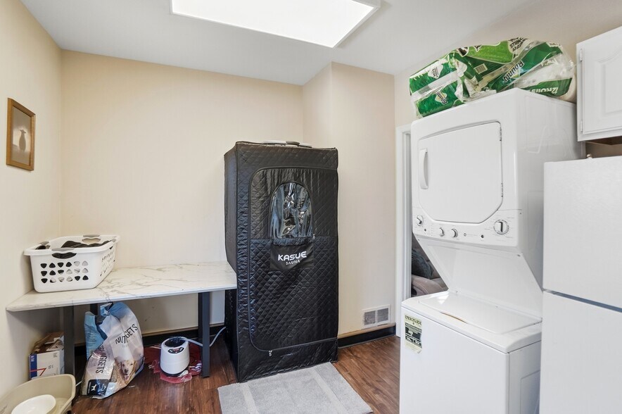 More Photos Of 2406 Auburn Ave, Cincinnati Office Residential For Sale