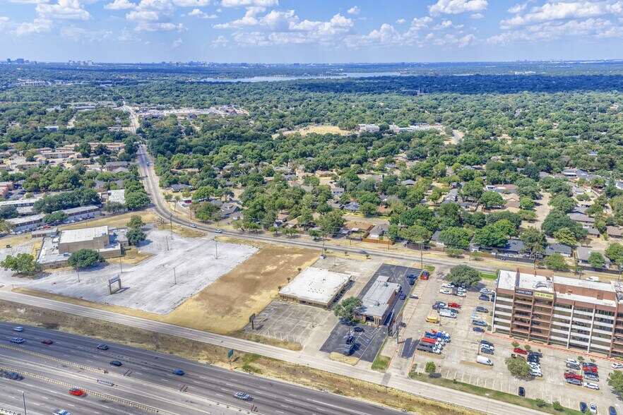 More Photos Of 8001 E R L Thornton Fwy, Dallas Office For Sale
