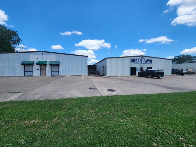 Primary Photo Of 7605 E 11th St, Tulsa Unknown For Lease