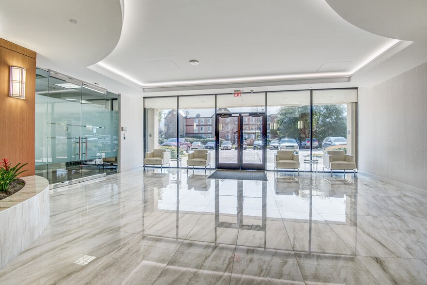 More Photos Of 1212 Corporate Dr, Irving Office For Lease