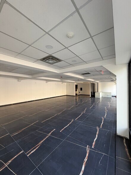 More Photos Of 340 Grand Ave, Leonia Storefront For Lease