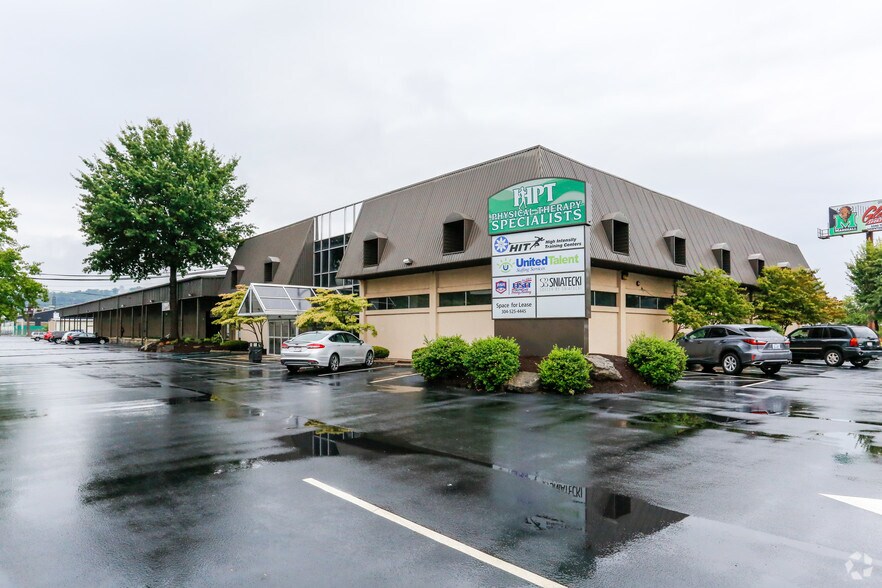 More Photos Of 2240 5th Ave, Huntington Medical For Lease