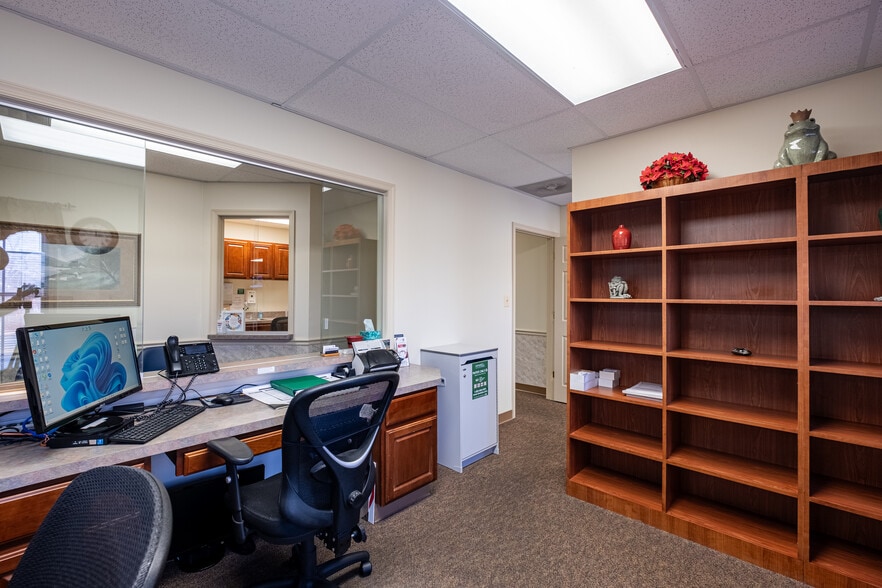 More Photos Of 3450 Old Washington Rd, Waldorf Office For Sale
