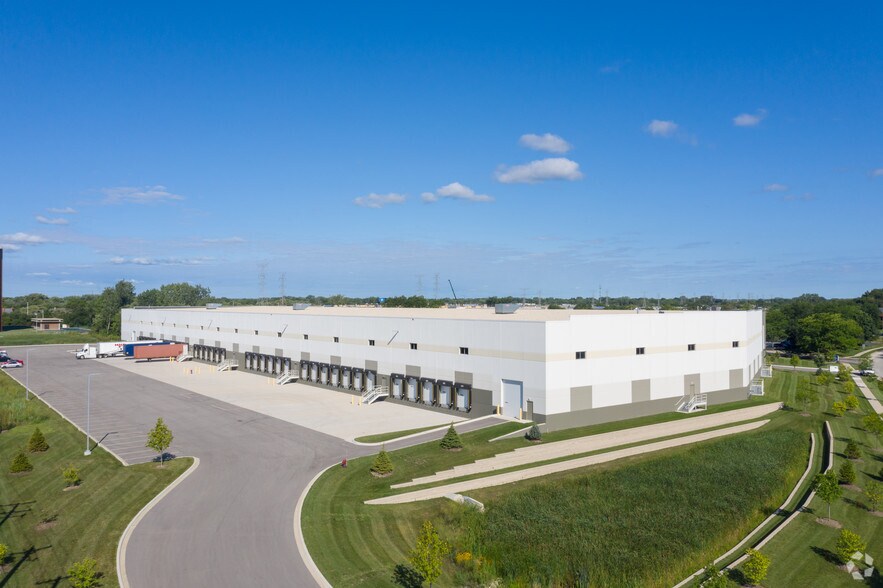 More Photos Of 660-720 Northgate Pky, Wheeling Warehouse For Lease