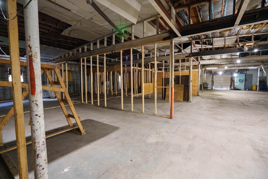 More Photos Of 1125 Mitchell Rd, Schenectady Warehouse For Sale