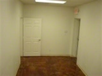 More Photos Of 118 6th St N, Texas City Showroom For Sale