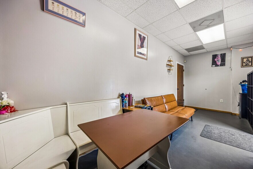 More Photos Of 96549 Parliament Dr, Fernandina Beach Storefront Retail Office For Sale