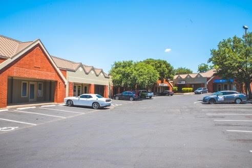 More Photos Of 13091 Pond Springs Rd, Austin Unknown For Lease