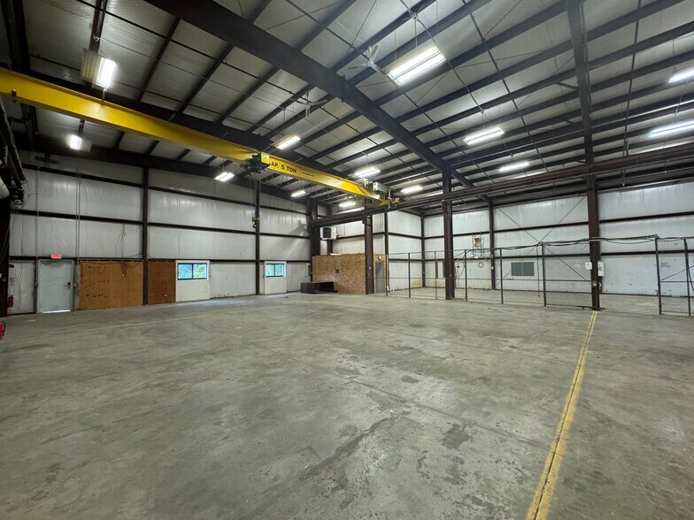 More Photos Of 20 Morin St, Biddeford Warehouse For Sale
