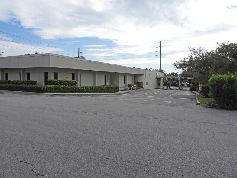 More Photos Of 505 Brevard Ave, Cocoa Bank For Lease