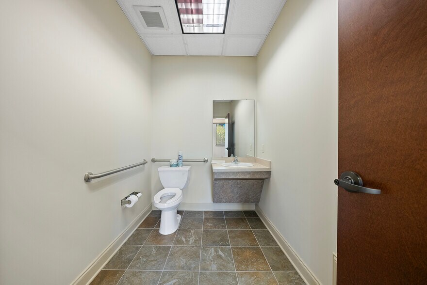 More Photos Of 12316 Hampton Way, Wake Forest Office Residential For Lease