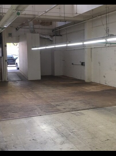 More Photos Of 968 Mission St, San Francisco Warehouse For Lease