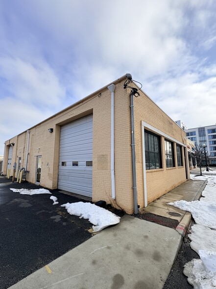 More Photos Of 434-446 Calvert Ave, Alexandria Warehouse For Sale